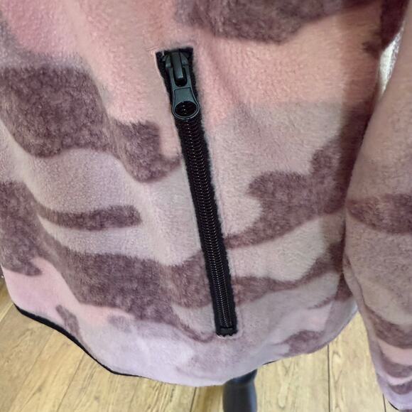 NWT Greater Good Camouflage Henley Fleece SZ M Pink Purple Black Pockets Cozy - Picture 4 of 7